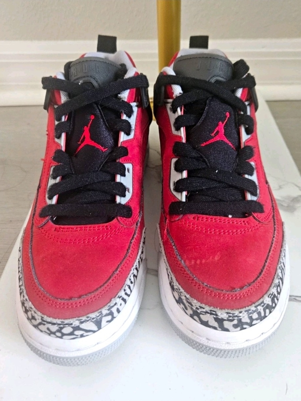 Jordan Air Jordan 3 Retro SE Unite Low Top Lace-Up Sneakers Red Black Size 5